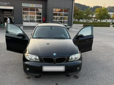 Gebraucht BMW 118 129 PS (94 kW) 2006 Schwarz Kleinwagen