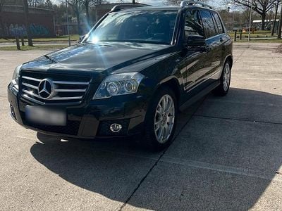 Second-hand Mercedes GLK220 170 CP (125 kW) 2010 Negru SUV