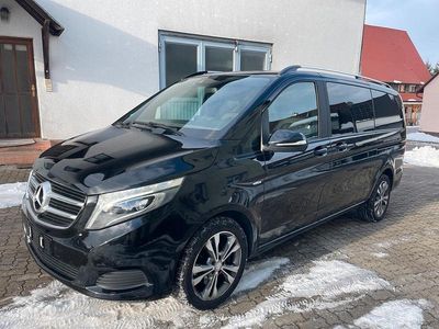 Schwarz Gebraucht 2015 Mercedes V250 Van / Kleinbus | 32.500 €