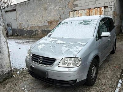Grau Gebraucht 2003 VW Touran Highline Van / Kleinbus | 1.300 € (Guter Preis)