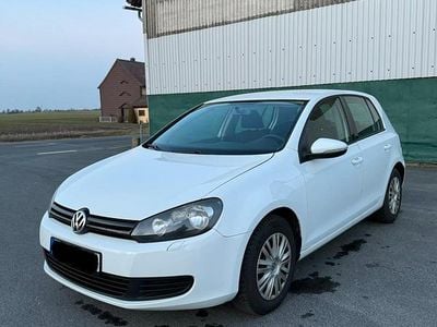 Gebraucht VW Golf VI 80 PS (58 kW) 2009 Weiß Kleinwagen