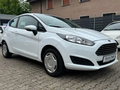 Gebraucht Ford Fiesta Trend 60 PS (44 kW) 2014 Weiß Kleinwagen