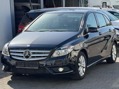 Gebraucht Mercedes B180 122 PS (89 kW) 2012 Schwarz Van / Kleinbus