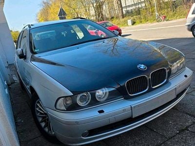 Gebraucht BMW 525 163 PS (119 kW) 2001 Grau Kombi