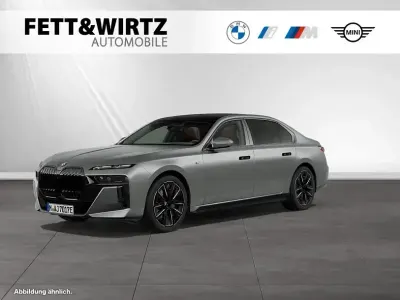 Usata BMW i7 M Sport 400 kW (544 CV) 2022 Grigio Berlina