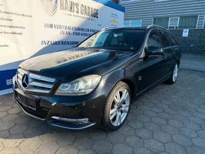 Gebraucht Mercedes C300 231 PS (169 kW) 2011 Schwarz Limousine