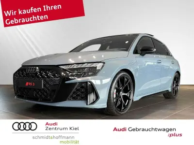 Neu Audi RS3 Sport 400 PS (294 kW) 2026 Kemoragrau Limousine