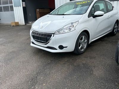 gebraucht Peugeot 208 1.2 60 KW