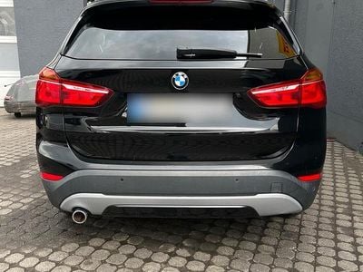 Gebraucht BMW X1 Sport Line 150 PS (110 kW) 2015 Schwarz SUV