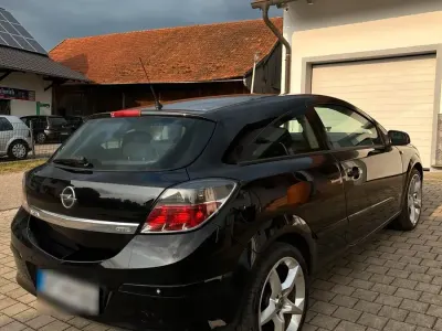 Gebraucht Opel Astra GTC Sport 140 PS (102 kW) 2007 Schwarz Coupé