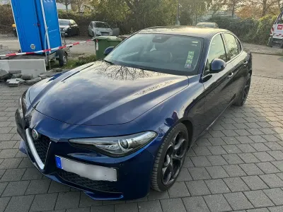Gebraucht Alfa Romeo Giulia Super 180 PS (132 kW) 2016 Blau Limousine