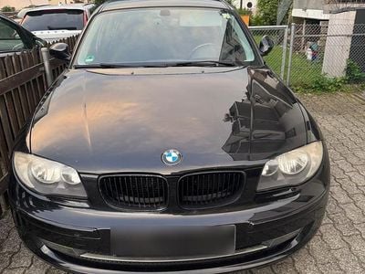 Gebraucht BMW 116 129 PS (94 kW) 2007 Schwarz Kleinwagen