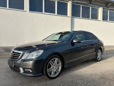 Gebraucht Mercedes E500 AMG 387 PS (284 kW) 2010 Grau Limousine