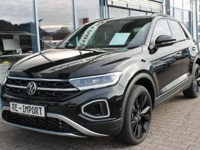 Neu VW T-Roc Style 150 PS (110 kW) 2025 Grenadillschwarz metallic SUV