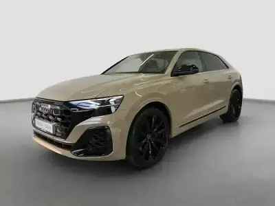 Neu Audi Q8 Ambiente 489 PS (359 kW) 2026 Sakhirgold metallic SUV