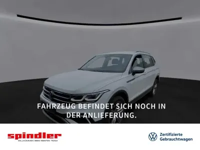 Usado VW Tiguan Allspace Elegance 200 HP (147 kW) 2022 Branco SUV