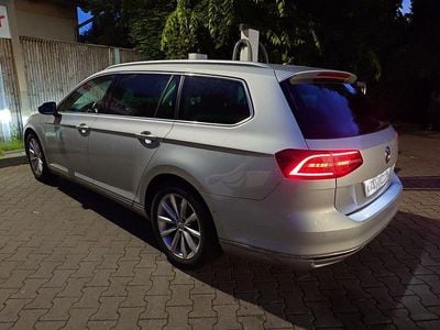 Silber Gebraucht 2017 VW Passat Highline Limousine | 17.999 € (Etwas zu teuer)