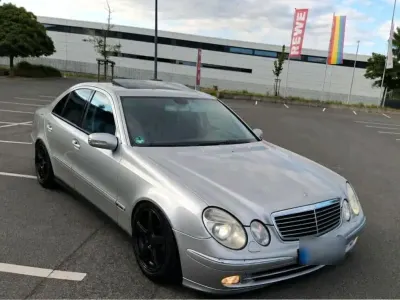 Gebraucht Mercedes E320 224 PS (164 kW) 2002 Silber Limousine