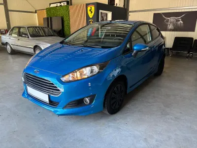 Gebraucht Ford Fiesta Trend 101 PS (74 kW) 2013 Blau Kleinwagen