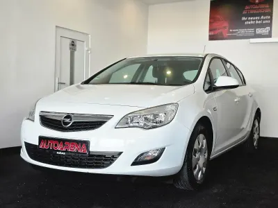 Gebraucht Opel Astra Design Edition 87 PS (63 kW) 2012 Weiß Limousine
