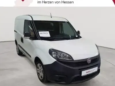 Käytetty Fiat Doblò Basis 101 HP (74 kW) 2022 Valkoinen Tila-auto