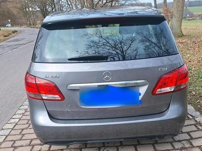 Gebraucht Mercedes B180 109 PS (80 kW) 2015 Grau Van / Kleinbus