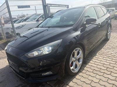 Gebraucht Ford Focus ST 185 PS (136 kW) 2015 Schwarz Limousine