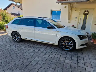Gebraucht Skoda Superb SportLine 150 PS (110 kW) 2019 Weiß Limousine