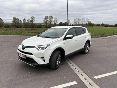 Gebraucht Toyota RAV4 Hybrid 197 PS (144 kW) 2016 Weiß SUV