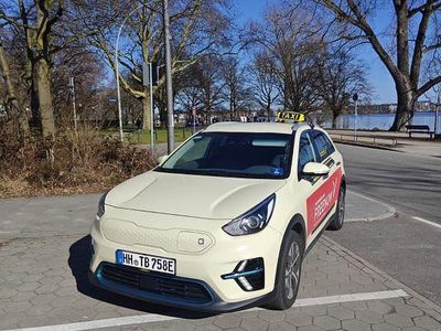 Gebraucht Kia Niro Vision 100 kW (136 PS) 2022 Gelb SUV