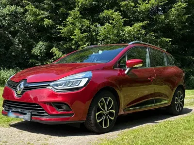 Gebraucht Renault Clio GrandTour Intens 90 PS (66 kW) 2017 Rot Kombi