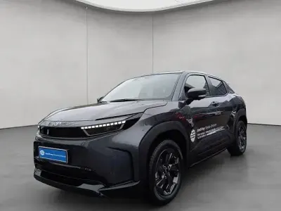 Gebraucht Toyota Urban Cruiser Lounge 127 kW (174 PS) 2026 Grau SUV