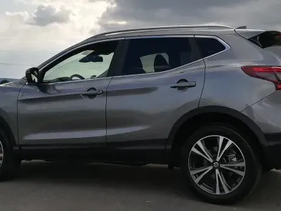 Gebraucht Nissan Qashqai N-Connecta 159 PS (116 kW) 2019 Grau SUV