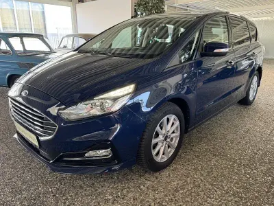 Gebraucht Ford S-MAX Trend 150 PS (110 kW) 2021 : blazerblau Van / Kleinbus