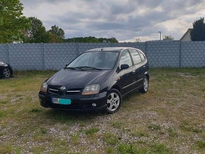 Gebraucht Nissan Almera Tino 114 PS (83 kW) 2002 Schwarz Van / Kleinbus