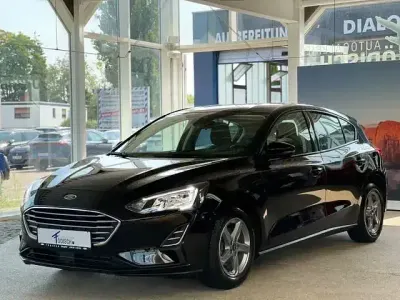Second-hand Ford Focus 125 CP (91 kW) 2020 Negru Berlinǎ