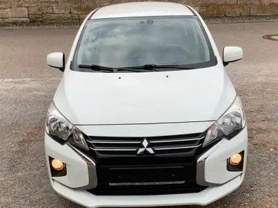 Gebraucht Mitsubishi Space Star 71 PS (52 kW) 2020 Weiß Kleinwagen