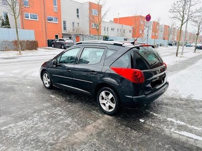 Schwarz Gebraucht 2011 Peugeot 207 Kombi | 2.450 € (Guter Preis)