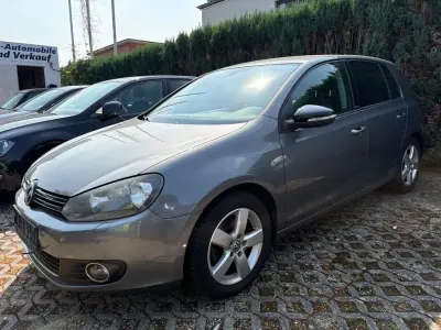 Gebraucht VW Golf VI Style 86 PS (63 kW) 2011 Grau Kleinwagen