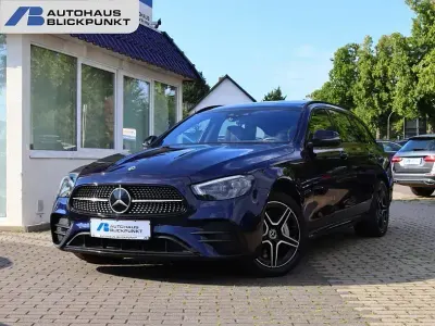 Gebraucht Mercedes E300 AMG 306 PS (225 kW) 2022 Manufaktur cavansitblau Kombi