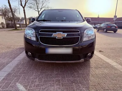 Gebraucht Chevrolet Orlando 163 PS (119 kW) 2012 Schwarz Van / Kleinbus