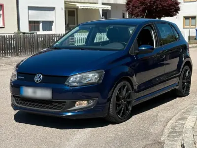 Gebraucht VW Polo 75 PS (55 kW) 2011 Blau Kleinwagen
