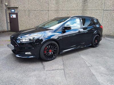 Gebraucht Ford Focus Sport 250 PS (183 kW) 2018 Schwarz Kombi