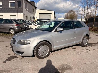 Gebraucht Audi A3 Attraction 105 PS (77 kW) 2003 Silber Kleinwagen