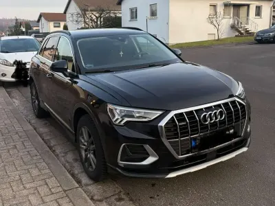 Gebraucht Audi Q3 Advanced Plus 190 PS (139 kW) 2019 Schwarz SUV