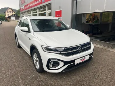 Używany VW T-Roc IQ Drive 150 KM (110 kW) 2024 Biały SUV