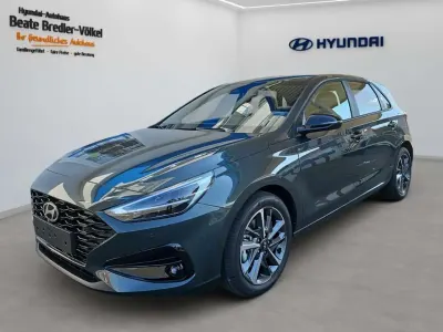 Neu Hyundai i30 Trend 150 PS (110 kW) 2026 Cypress green / mic Limousine