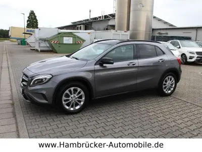 Gebraucht Mercedes GLA200 156 PS (114 kW) 2016 Grau SUV