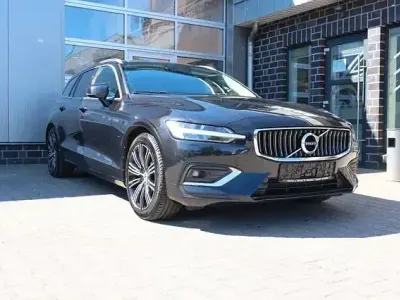 Usata Volvo V60 Inscription 190 CV (139 kW) 2021 Nero Station wagon