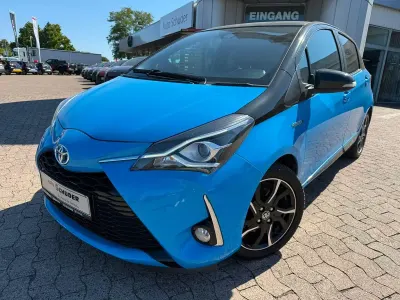 Gebraucht Toyota Yaris Hybrid 75 PS (55 kW) 2018 Blau Kleinwagen